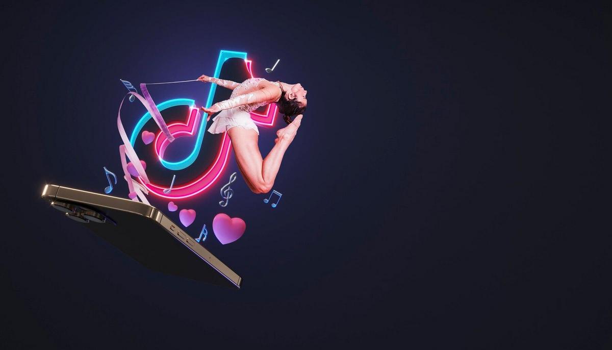 ภาพถ่ายเซียนและเพดานของโลกโฆษณา TikTok แบบเอนิเมชั่นติดใจในวิถีสตรีมดิจทัล
